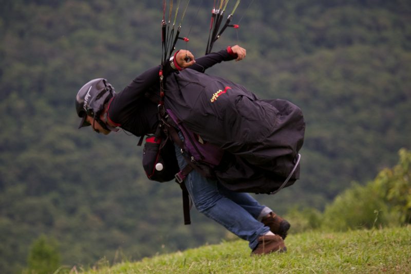 Curso de pilotagem de parapente